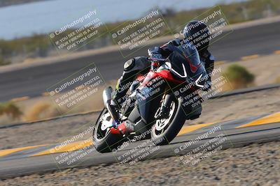 media/Dec-18-2022-SoCal Trackdays (Sun) [[8099a50955]]/Turn 14 (940am)/